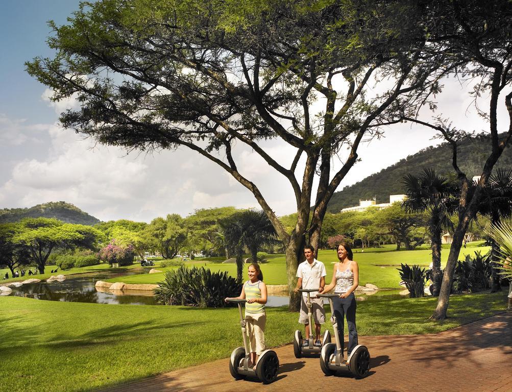 The Cascades Hotel At Sun City Resort Zewnętrze zdjęcie Segway tour at Sunway Resort